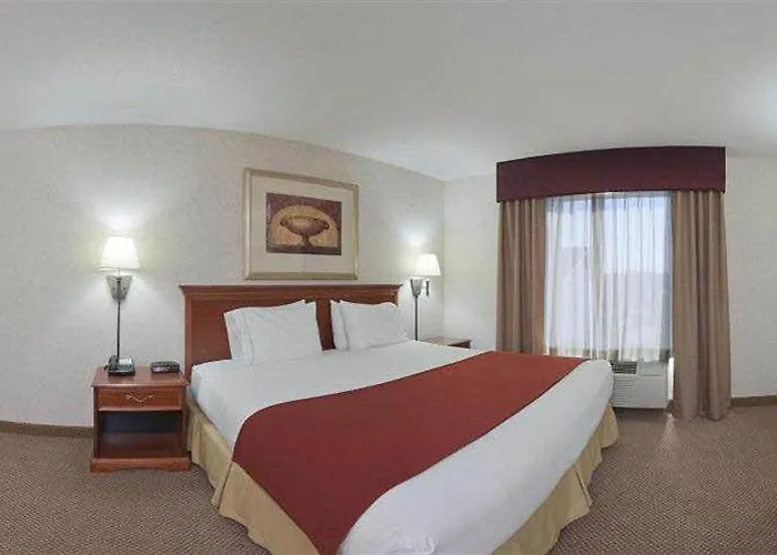 Seasons & Hotel