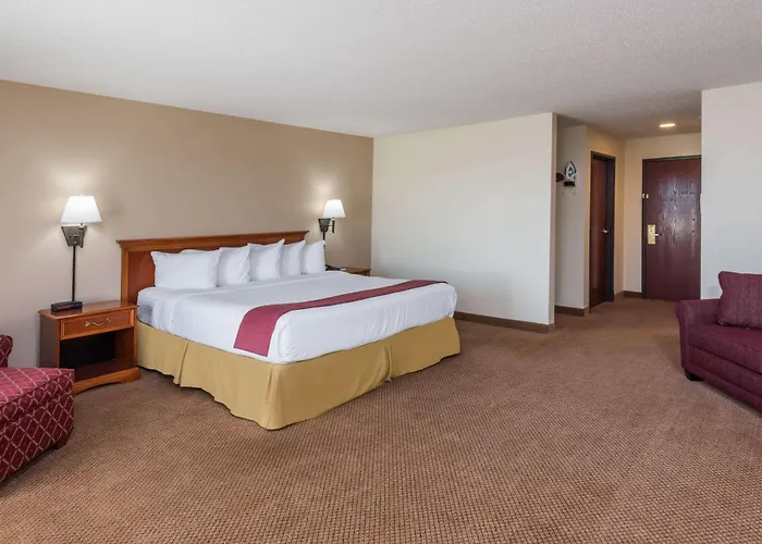 Hotel Seasons & 3*