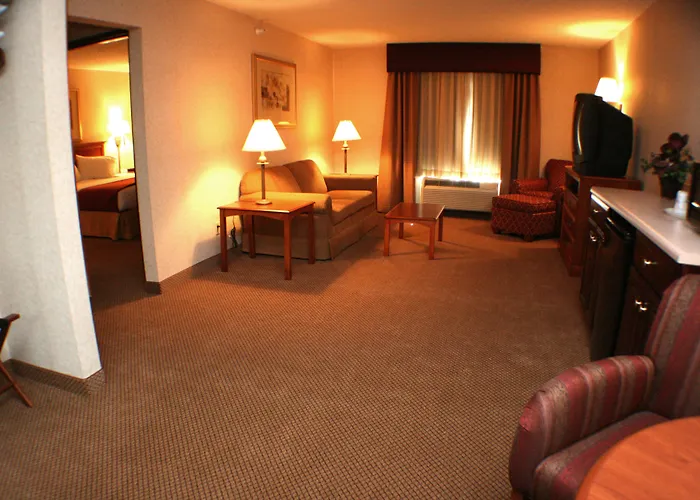 Seasons & Hotel 3*