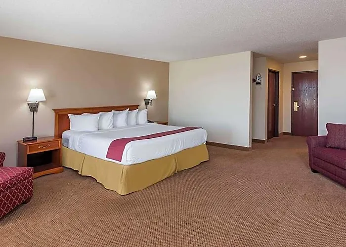 Seasons & Hotel 3*