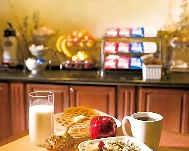 Seasons & Hotel Highland