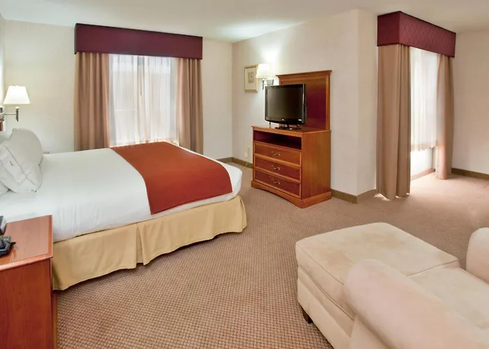 Seasons & Hotel Highland