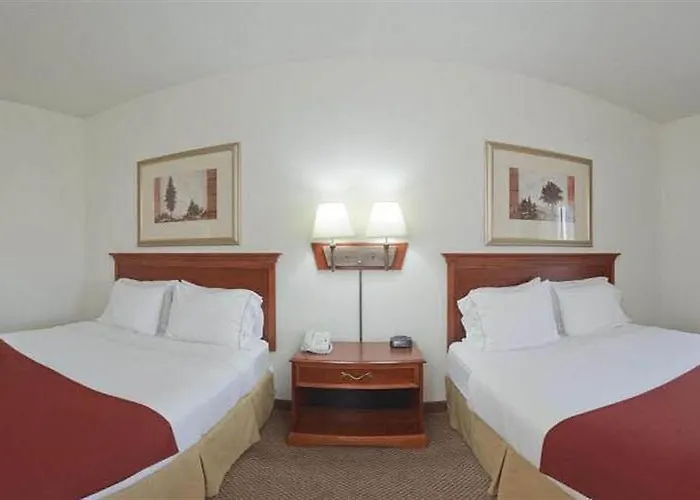 Hotel Seasons &