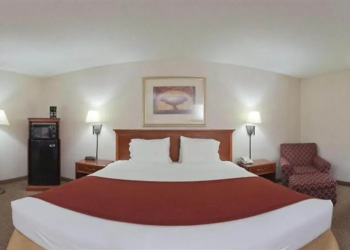 Seasons & Hotel